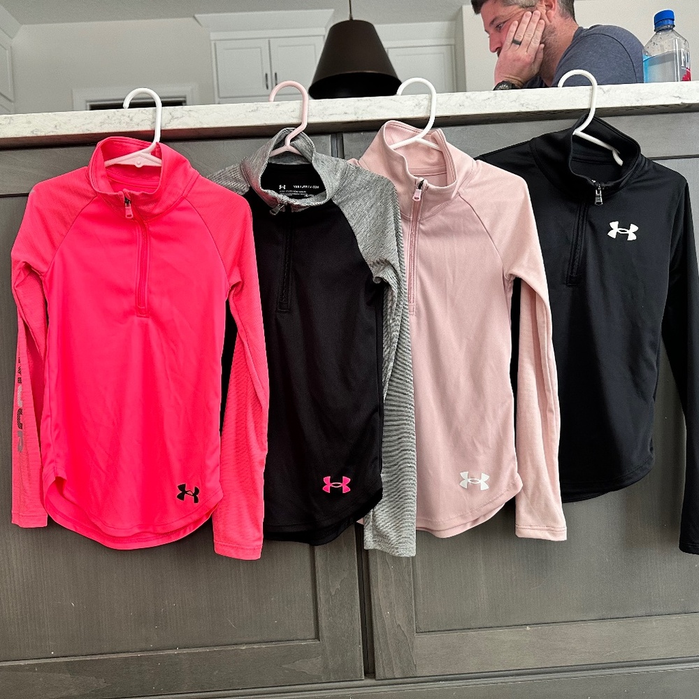 4 Girls YXS Under Armour UA Tech Graphic 1/2 Zips